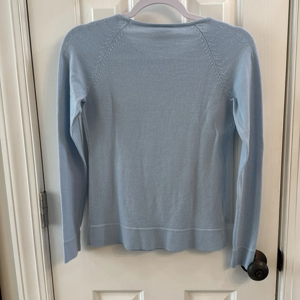 Loft light weight pale blue wool blend sweater with buttons at shoulder sz XS - Picture 5 of 5